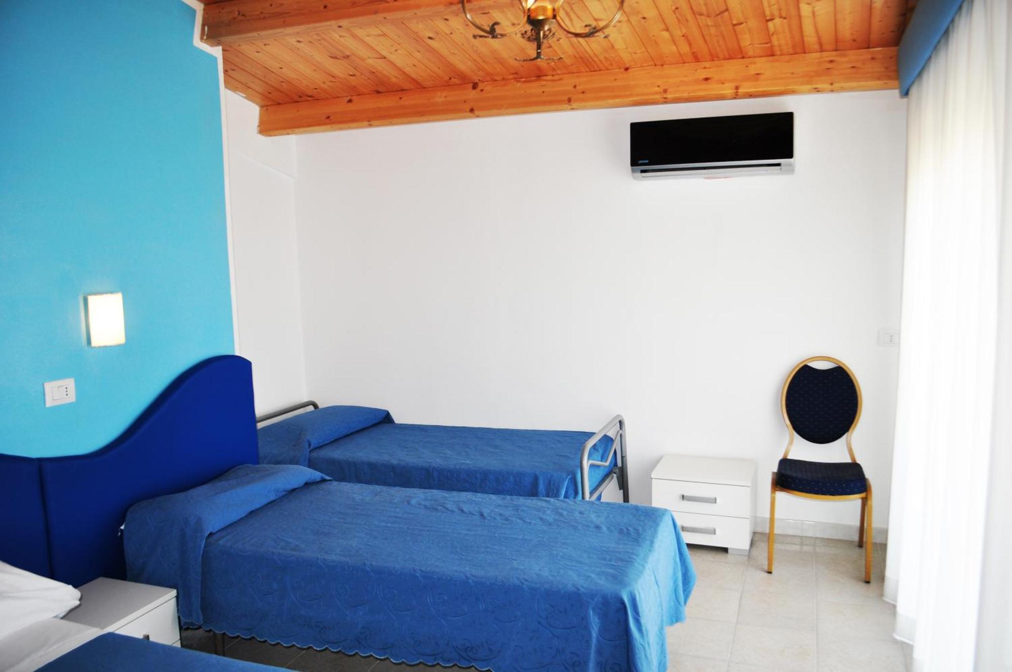 Hotel Albatros Roseto Degli Abruzzi Exterior foto