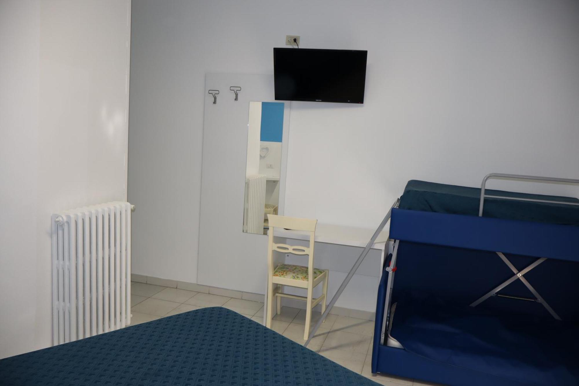 Hotel Albatros Roseto Degli Abruzzi Exterior foto